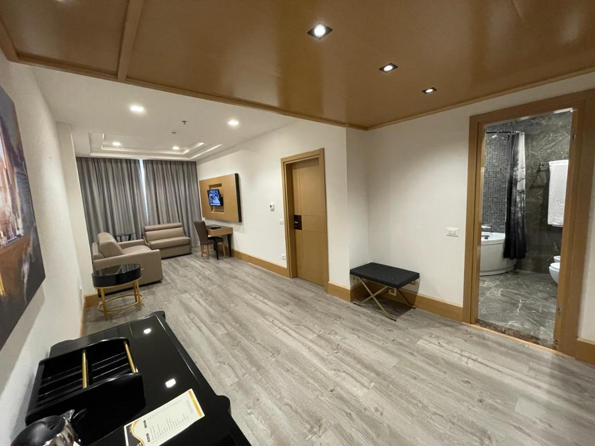 Hotel Golden Palace ชโคเดอร์ ภายนอก รูปภาพ