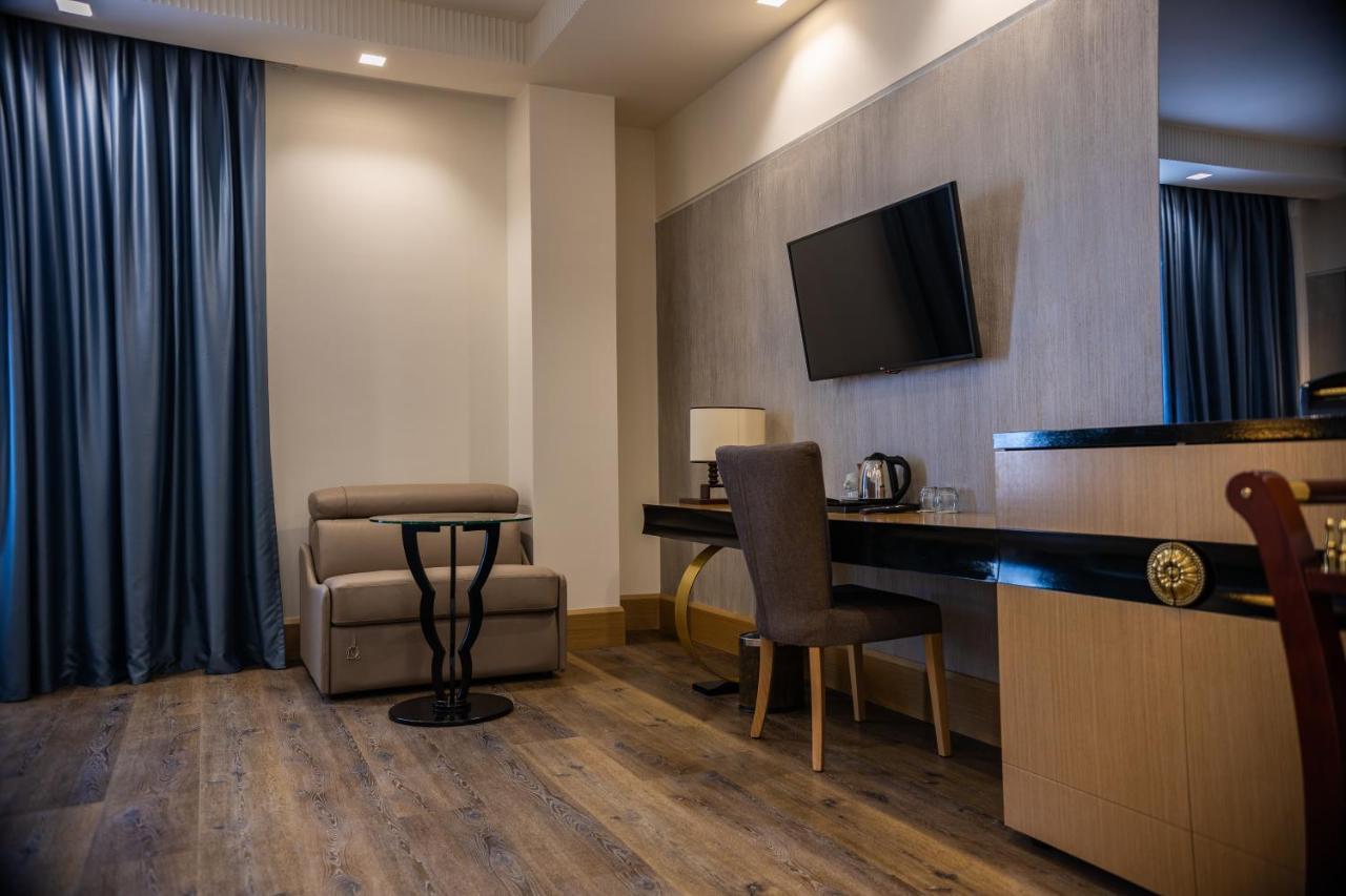 Hotel Golden Palace ชโคเดอร์ ภายนอก รูปภาพ